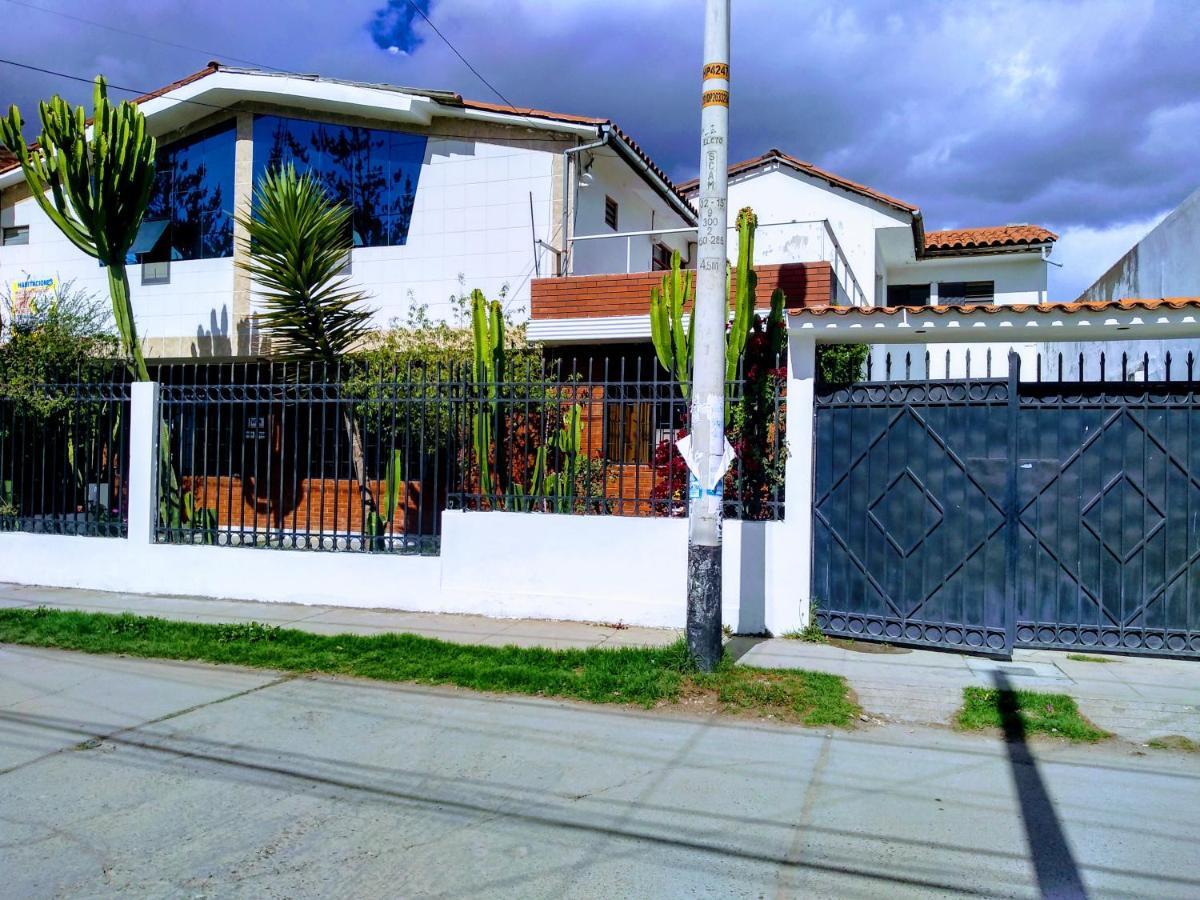 Casa Blanca Hospedaje Huamancaca Esterno foto